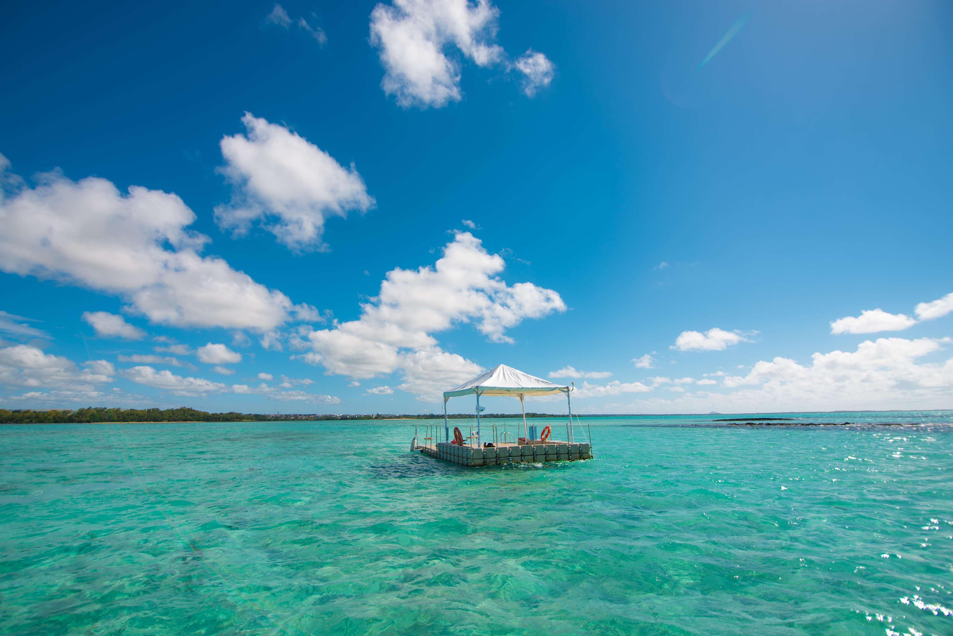 Radisson Blu Azuri Resort & Spa Roches Noires Экстерьер фото