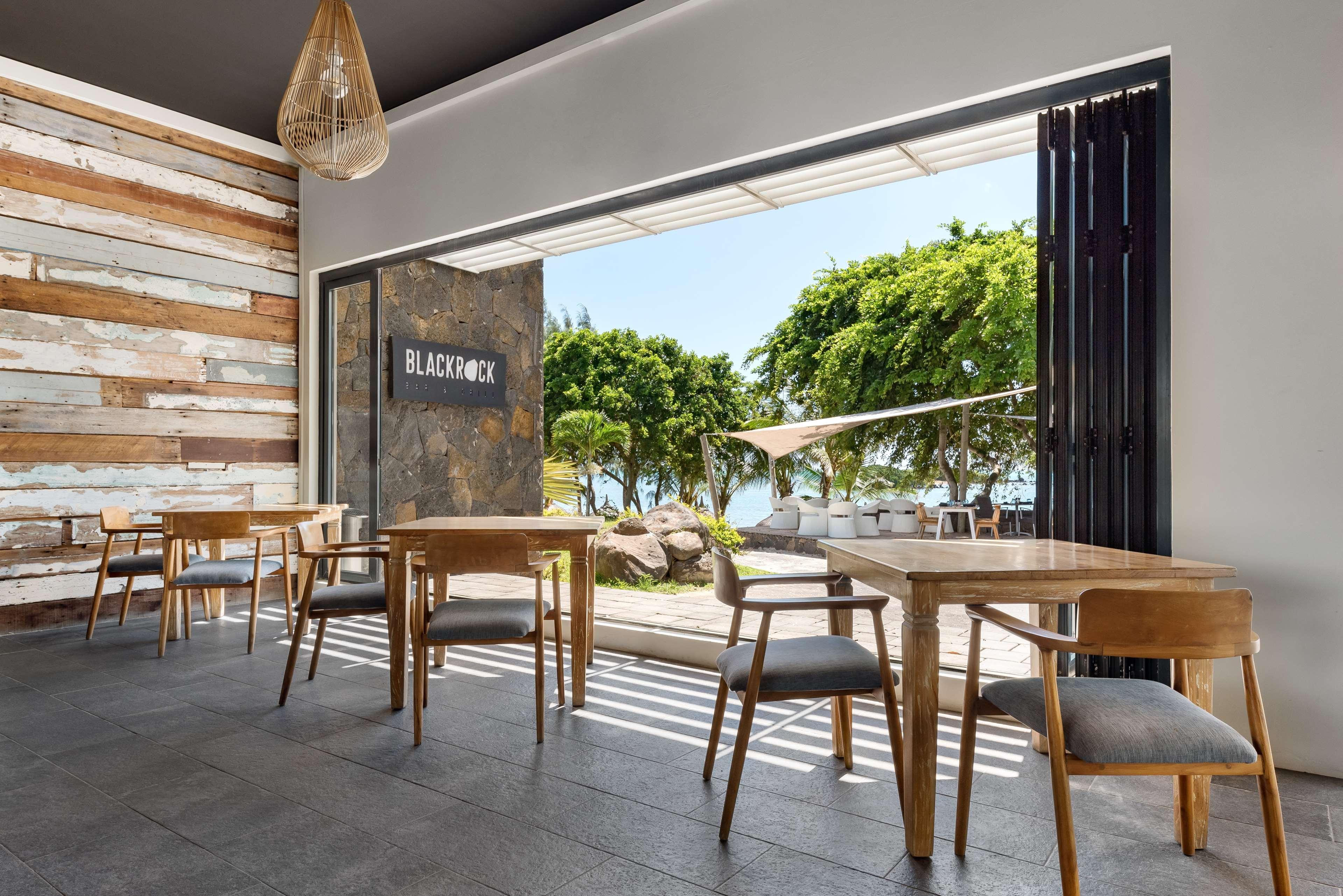 Radisson Blu Azuri Resort & Spa Roches Noires Экстерьер фото