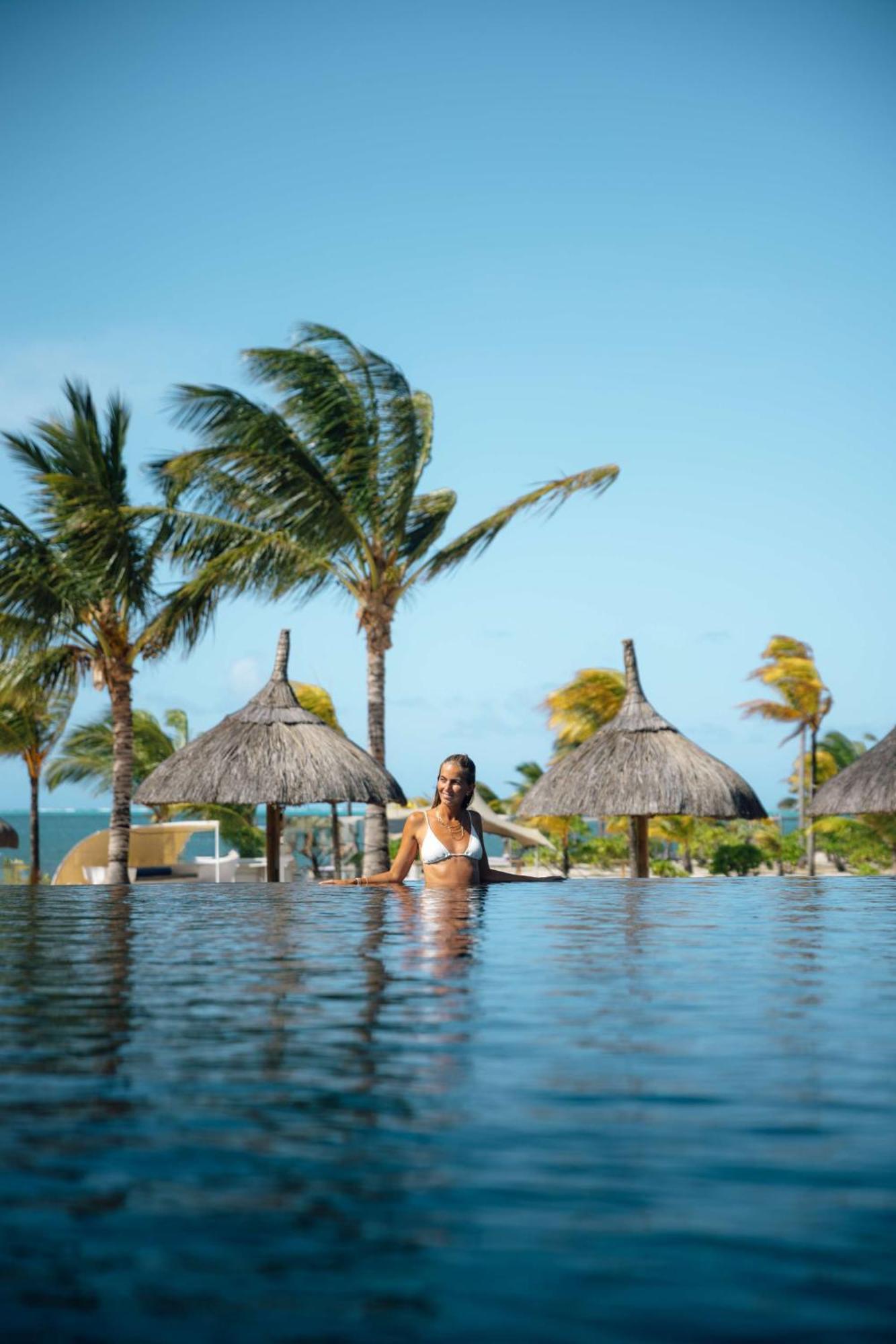 Radisson Blu Azuri Resort & Spa Roches Noires Экстерьер фото